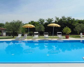 Agriturismo Dell'Orto Apartments - Verona - Pool