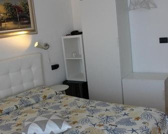 Hotel Marea - גראדו - חדר שינה