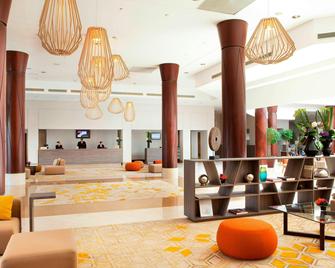 Paris Marriott Charles De Gaulle Airport Hotel - Руассі-ан-Франс - Лоббі