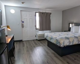 Motel 6 Leominster Ma - Leominster - Slaapkamer