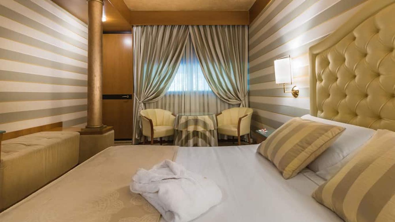 هوتل موتل فيسكونتي