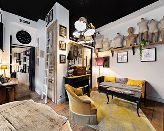 Les Petites Suites Dieppoises - L'Atelier Couture - Dieppe - Salon