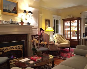 Captain David Kelley House Bed & Breakfast - סנטרוויל - סלון