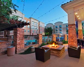 Residence Inn Phoenix Glendale Sports & Entertainment District - Glendale - Balcón