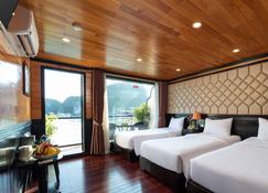 La Casta Regal Cruise - Ha Long - Bedroom