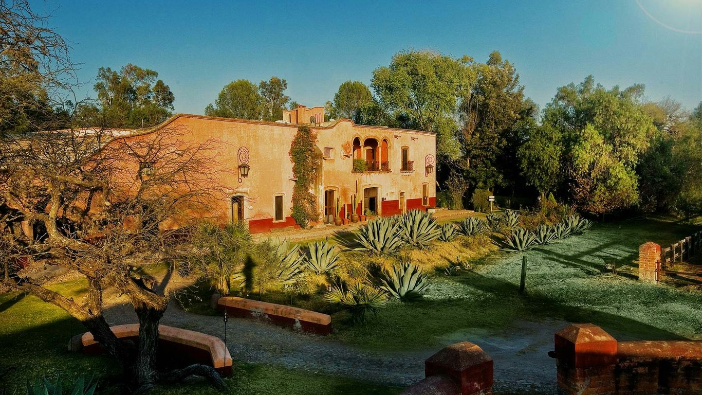 Hacienda Sepulveda Hotel & SPA