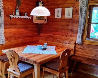 Almhütte in Murau nahe Skipiste - Saint Lorenzen Ob Murau - Essbereich