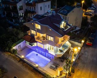 4-bedroom villa in awesome Marmaris with AC, WiFi - Marmaris - Gebouw