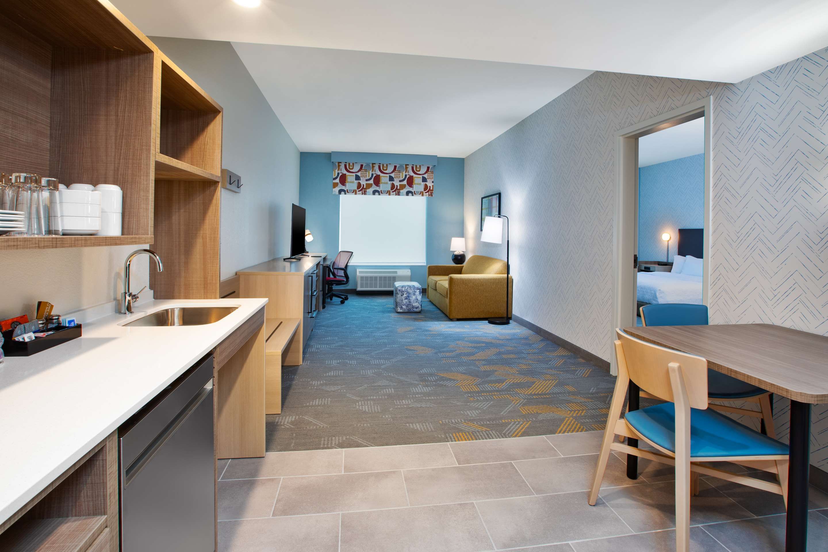 Home2 Suites by Hilton Grand Rapids Northeast thumbnail 3