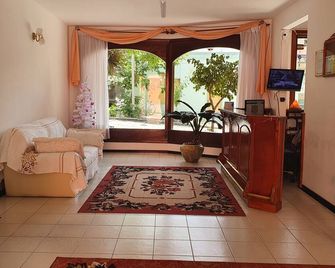 Hotel Perla del Plata - Colonia del Sacramento - Sala de estar