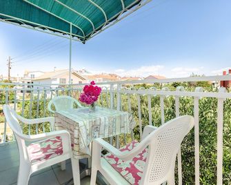 Apartments Mirjana Blue Beach - Vodice - Balkong
