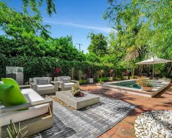 The Royale 2B 4B Luxury Garden Pool Yoga Room - Tampa - Patio