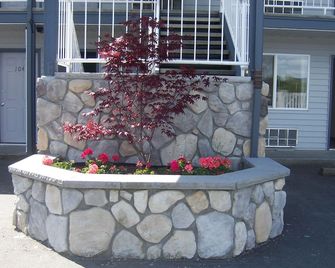 Pacific Inn Motel - Forks - Venkovní prostory
