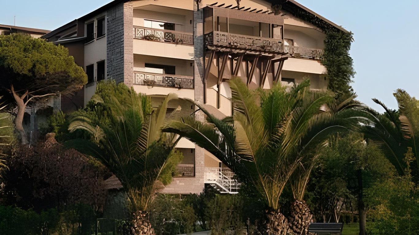 Papillon Belvil Holiday Village