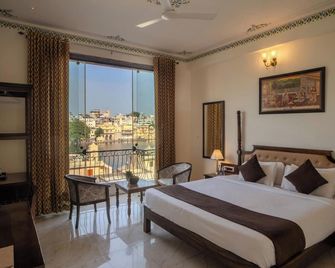 Dera Pichola- A Lake Facing Boutique Hotel - Udaipur - Bedroom