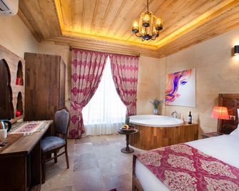 Cappadocia Pyramid Stone House - Uchisar