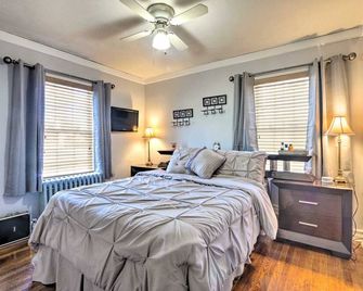 New Quaint & Convenient Hideaway Great Location - East Hartford - Bedroom