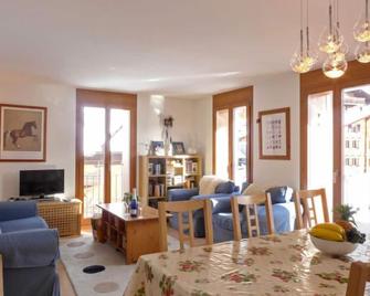 Apartment Eden Apt-D by Interhome - Lauterbrunnen - Dining room