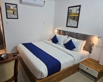 Pearl Residency - Kottarakara - Bedroom