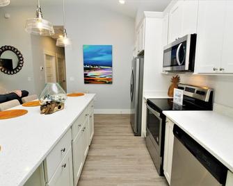 Beacon Quarters By Kees Vacations - Corolla - Kitchen