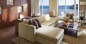 Mandarin Oriental Miami - Miami - Living room