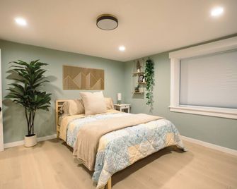 Seattle Bungalow by the Park — 4 Bedroom Home for the Whole Family - Seattle - Bedroom
