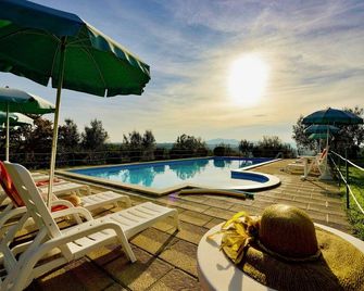 Luxurious Farmhouse in Citta Della Pieve With Sauna - Città della Pieve - Piscine