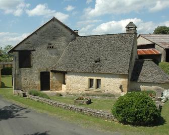 Character Cottage In Tamniès, Near Sarlat, In The Heart Of The Périgord Noir - Tamniès - Edificio
