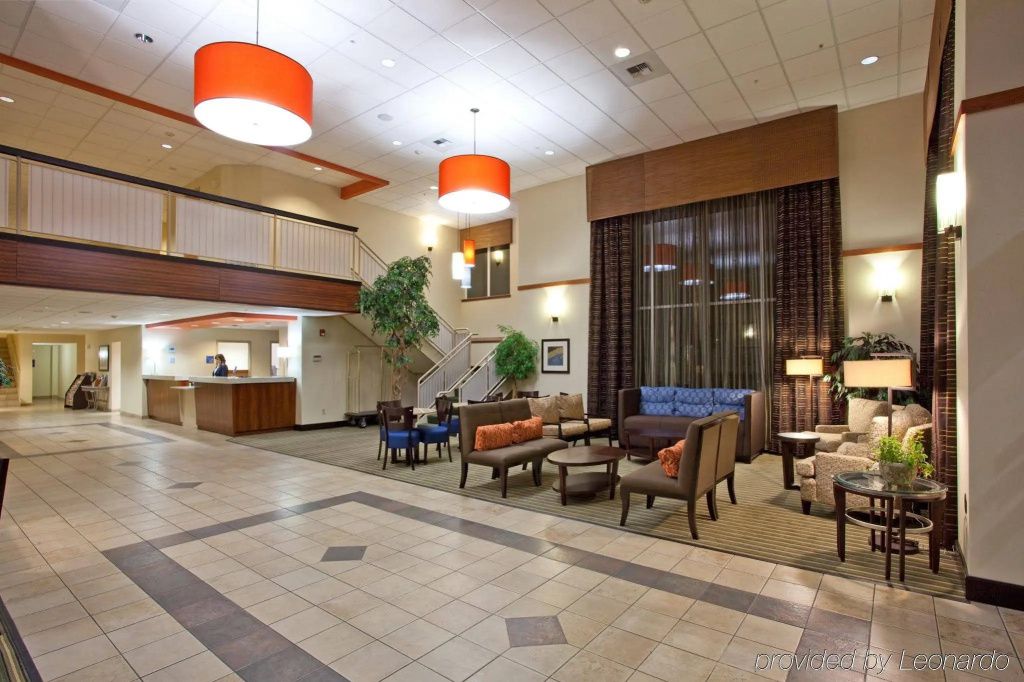 Holiday Inn Express & Suites Seattle-SEA-Tac Airport By IHG - סיטאק - לובי