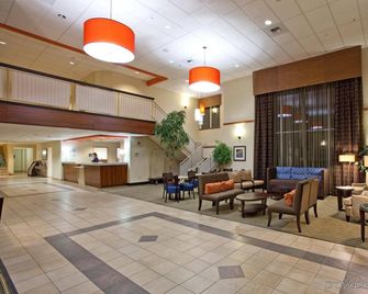 Holiday Inn Express & Suites Seattle-SEA-Tac Airport By IHG - סיטאק - לובי