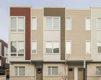 Luxury Downtown Townhome Unit 14 - Cleveland - Bygning
