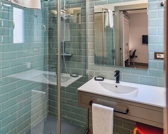 Blue Windows House - Talavera de la Reina - Bathroom