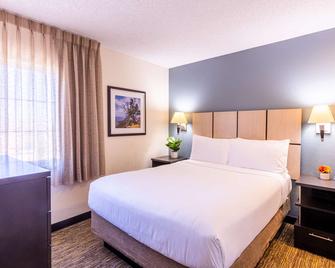 Sonesta Simply Suites Houston Brookhollow - Houston - Bedroom