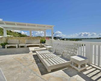Magnifique studio à 5 min de la Baie Orientale, Idolem résidence unité 5 - 57 Rue du Mont Vernon 1 - Cul-de-Sac - Parveke