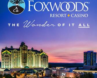 Mohegan Sun & Foxwoods Escape w/ Hot Tub, Pool, Golf, Norwich Spa Onsite! - Norwich