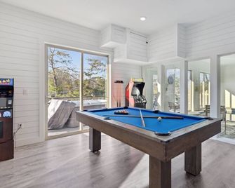 Enjoy the 'Calm On The Water' in a Relaxing Luxurious Pool Cabin on the Lake! - Dandridge