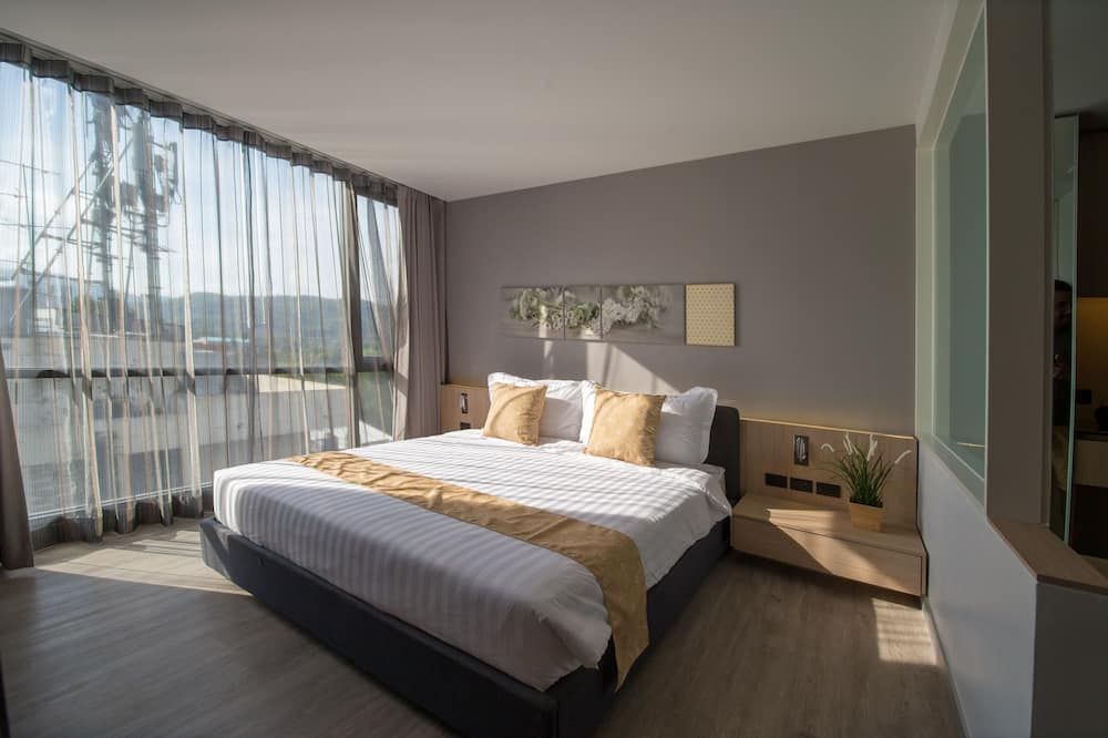 نيكا رايتشي هوتل