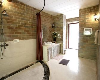 La Toscana - Suan Phueng - Bathroom