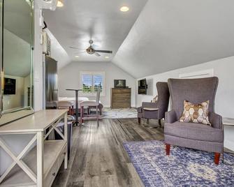 Cozy, classy, and convenient Sugarhouse Studio - Salt Lake City - Sala de estar