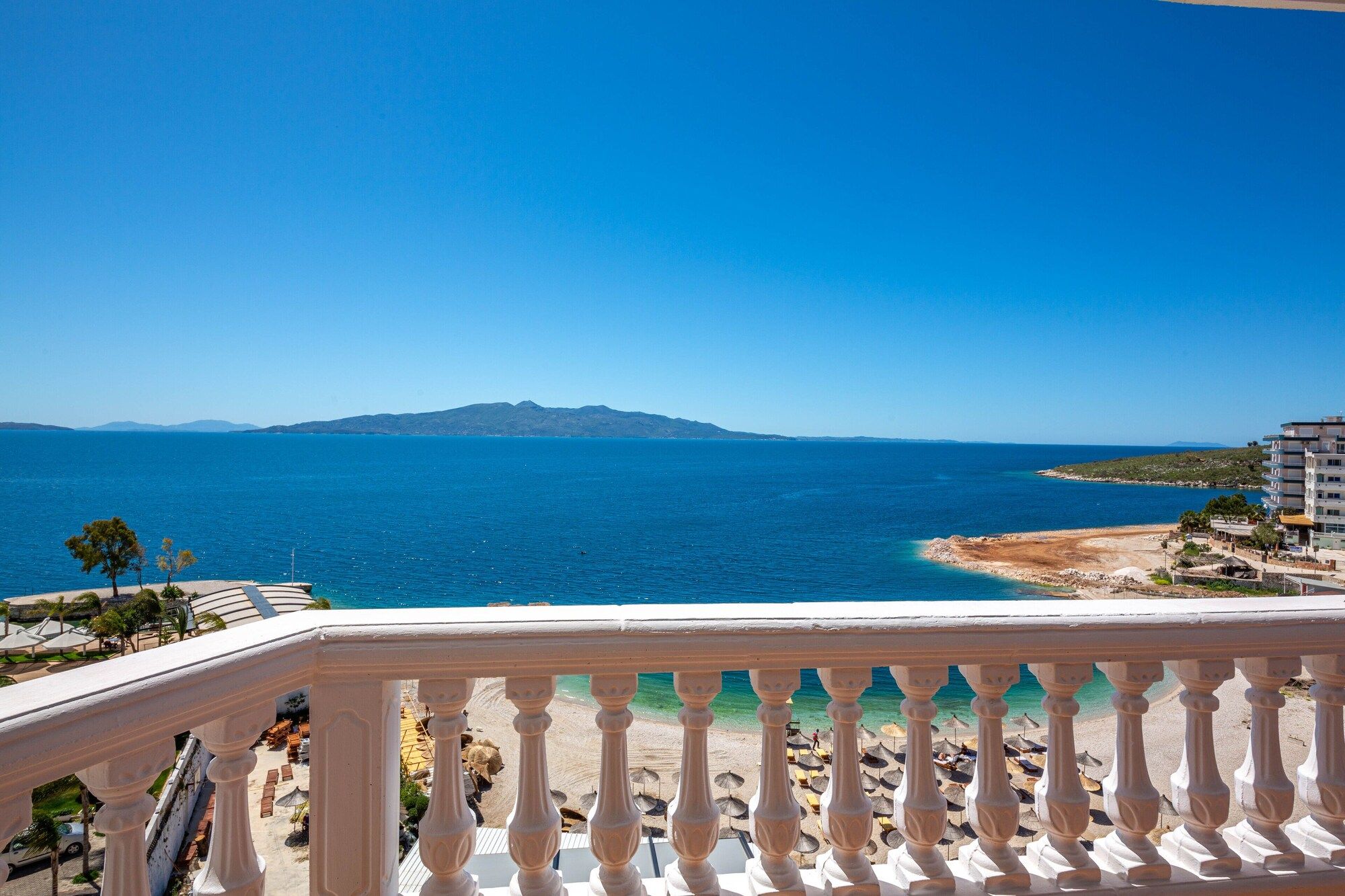 Hotel Apollon Sarande - סאראנדה - מרפסת