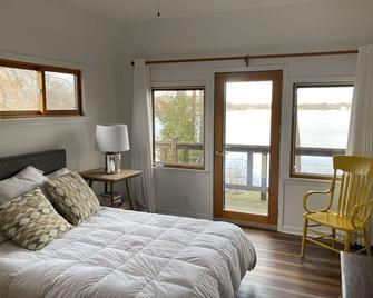 Modern Escape - Mukwonago - Bedroom