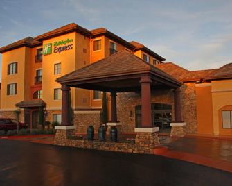 Holiday Inn Express Hotel & Suites El Dorado Hills - El Dorado Hills - Building