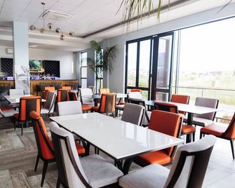 38 on Boulders Hotel - Gaborone - Restaurant