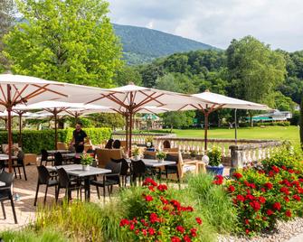 Grand Hôtel & Spa Uriage - Chamrousse - Patio