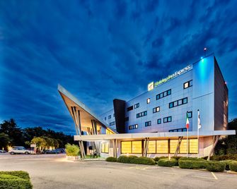 Holiday Inn Express Milan - Malpensa Airport By IHG - Somma Lombardo - Gebäude
