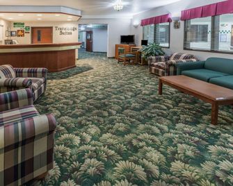 Travelodge Suites by Wyndham Newberg - Newberg - Lobby