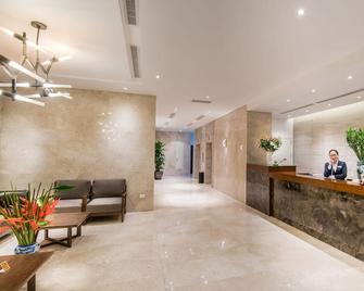 Dream Hotel & Apartment - Hanoi - Front desk