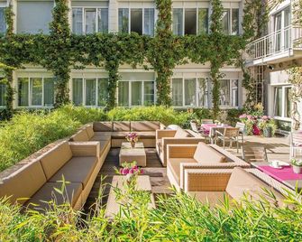 Boutique Hotel Atrium München - München - Innenhof