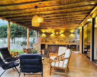 4-bedroom chalet in charming Pachacamac with WiFi - Pachacámac - Patio