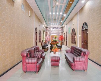 OYO 1140 Hotel Tresya Tanjung Balai - Tanjung Balai - Lobby